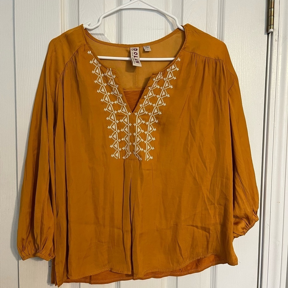 Anthropologie DOLAN left coast collection embroidered blouse size medium